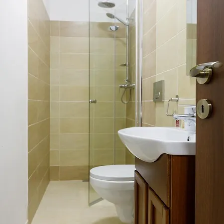 Modern ブラショフ